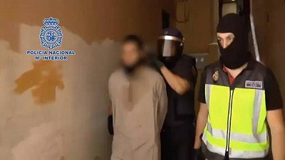 Espagne: 7 arrestations dans une enquête sur le recrutement de femmes pour Daech