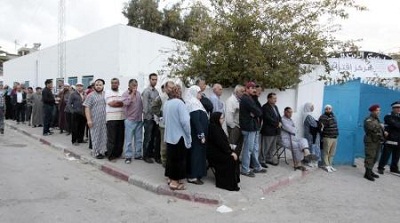 Les Tunisiens votent à la recherche de la stabilité