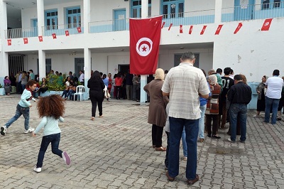 Tunisie/législatives: Nidaa Tounès en tête devant Ennahda