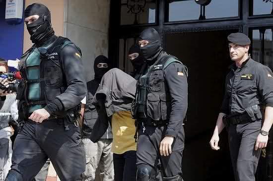 Espagne: arrestation d’une recruteuse présumée de jeunes filles pour Daech