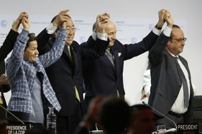 Accord historique à Paris pour sauver la planète du désordre climatique