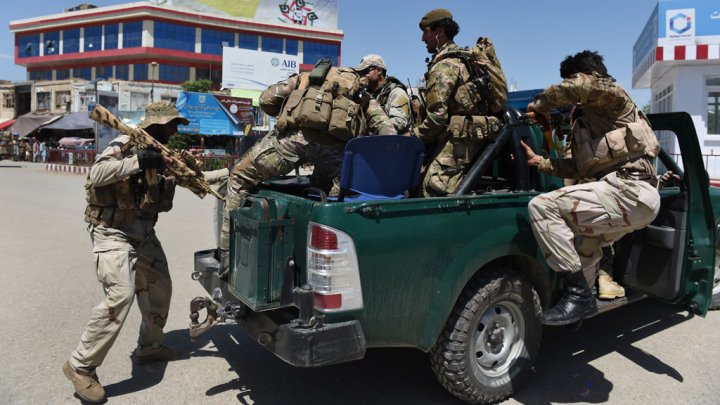 Les talibans mettent en garde l’EI contre toute implantation en Afghanistan