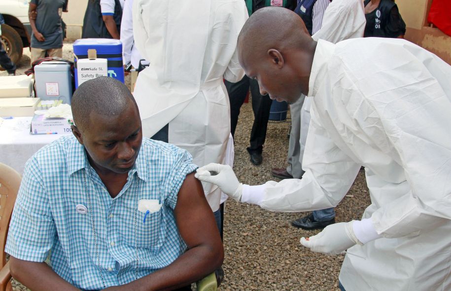Ebola: Dose d’espoir autour d’un vaccin
