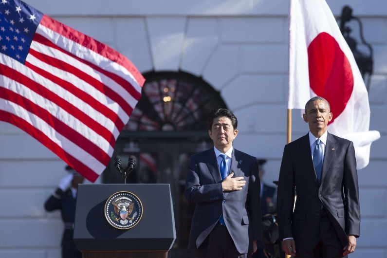 Japon: des victimes des bombes atomiques appellent Obama à s’excuser