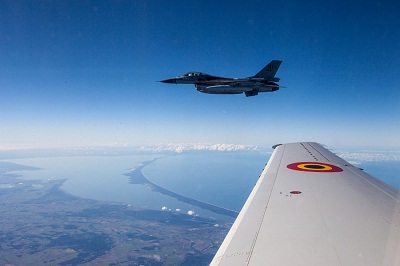 La Pologne prête à envoyer contre Daesh quatre avions F-16