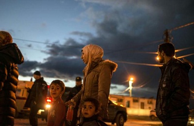 Migrants: vives tensions entre Grèce et Autriche, risque de crise humanitaire