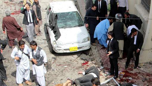 Pakistan: au moins 10 morts dans une attaque contre un tribunal