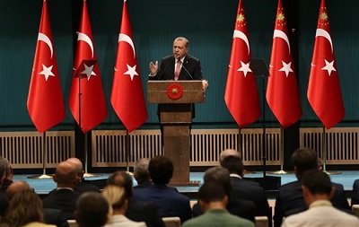 Turquie: Erdogan instaure l’état d’urgence et intensifie la purge