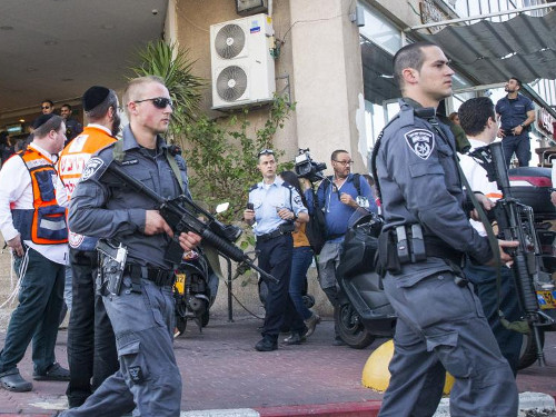 L’attentat de Tel Aviv a-t-il pour but de rendre Lieberman fou furieux ?