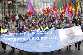 Près de 15.000 Kurdes manifestent en France pour la libération de leur chef