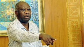 Echec des discussions avec Gbagbo, assaut final des forces de Ouattara 

