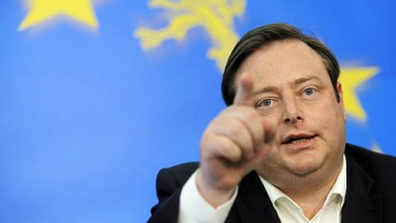 Accusé de négationnisme, le Flamand De Wever réclame un procès d’assises