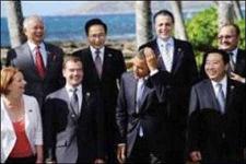 Sommet APEC : la tête du président Obama souillée par.. la fiente d’un oiseau!
