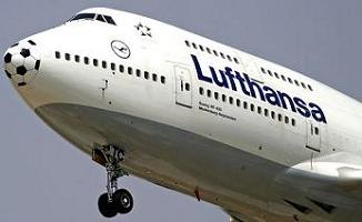 Lufthansa Anula los Billetes de Participantes en la Flytilla