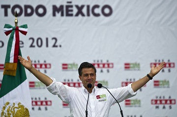 Enrique Pe&ntildea Nieto se Proclama Presidente de México