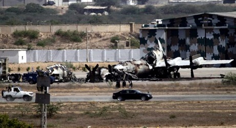 Ataque Talib&aacuten a Base de EEUU Destruye Seis Aviones