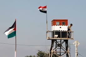 Egipcios piden al gobierno la reapertura del paso de Rafah con Gaza
