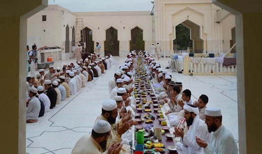 Ramadan bajo tensiones en Pakistán