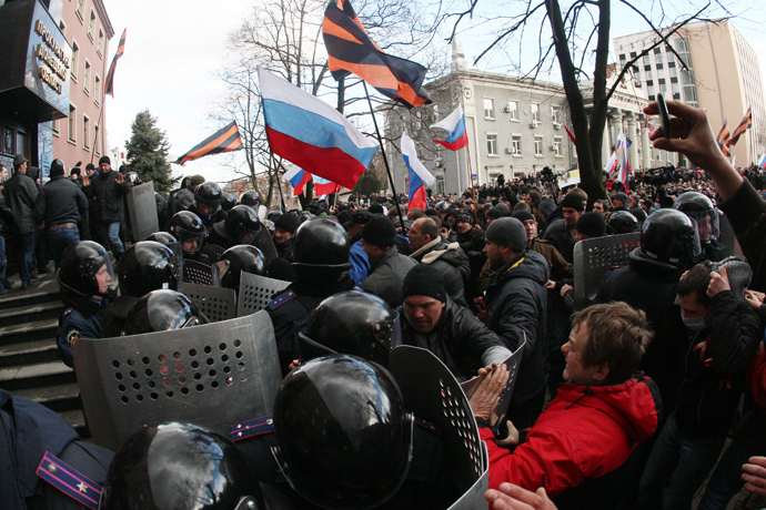 Kiev lanza una operación militar contra los activistas pro-rusos en Donetsk