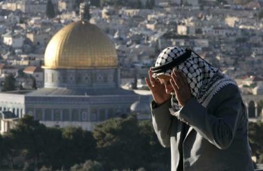 Ocupantes sionistas prohíben el acceso de palestinos a la Mezquita de Al Aqsa