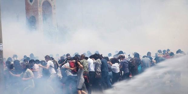 Dura represión contra la manifestación del 1º de Mayo en Estambul