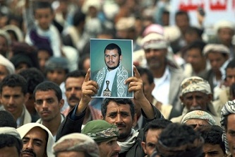 Protestas de los huthis inundan la capital de Yemen