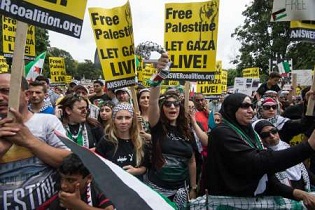 El doble de jóvenes estadounidenses apoyan a Palestina frente a Israel
