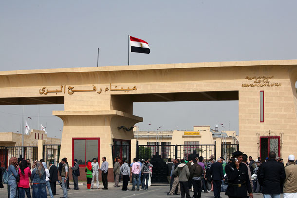 Egipto cierra de nuevo punto fronterizo con Gaza