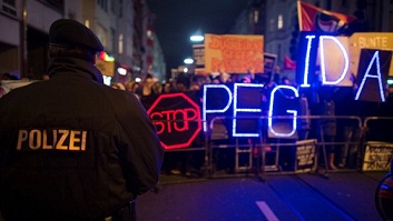 100.000 alemanes se manifiestan contra la islamofobia de Pegida
