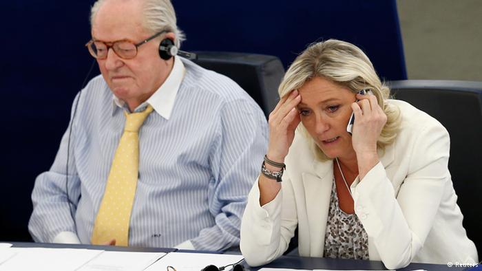 Jean Marie Le Pen crea nuevo partido y divide al FN