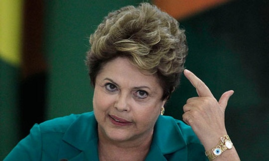 Oposición derechista brasileña quiere procesar a Rousseff