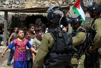 Una larga lista de crímenes israelíes contra los niños palestinos
