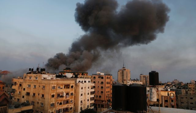 Aviones israelíes atacan la Franja de Gaza