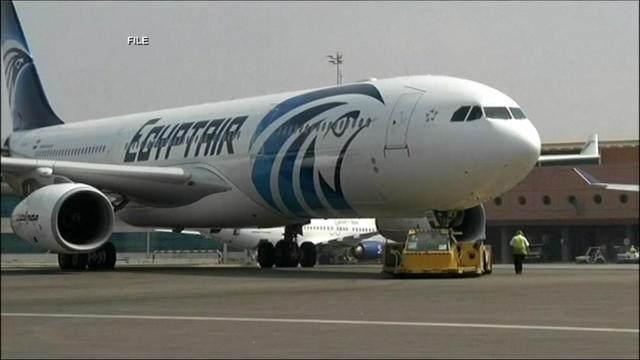 Avión de EgyptAir se estrella por razones desconocidas