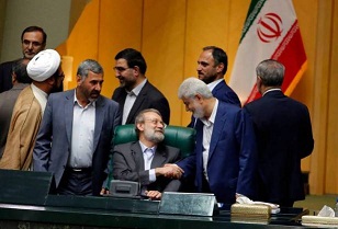 Ali Lariyani reelegido presidente del Parlamento de Irán