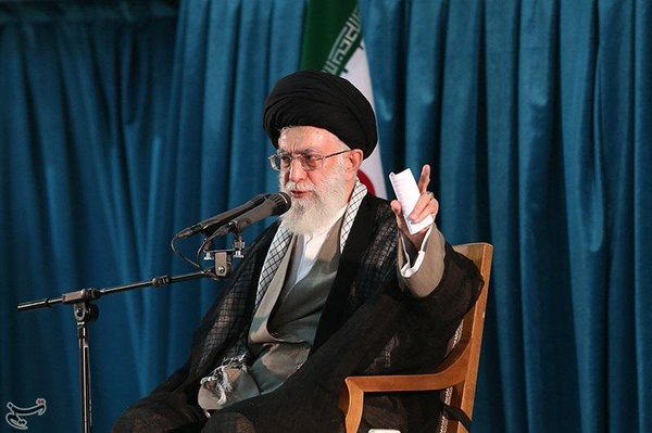 Sayyed Jamenei: Potencias hegemónicas promueven un Islam “laico”
