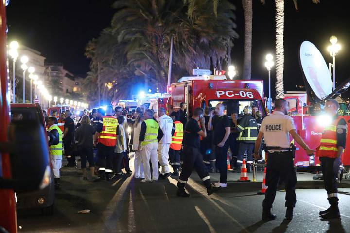 Al menos 84 muertos en ataque terrorista del EI en Niza