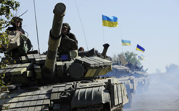 Ucrania despliega tanques cerca del frente de Lugansk