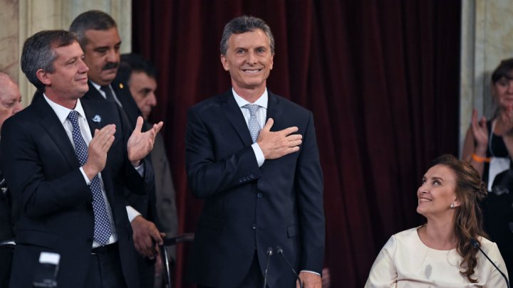Gobierno de Macri capitula ante los fondos buitre