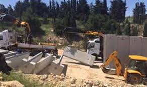 Israel construye un muro en la frontera con el Líbano
