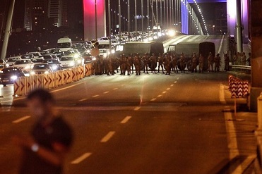 Turquía “vuelve a la normalidad” tras fracaso de intento de golpe militar
