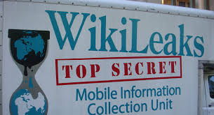 Assange advierte que WikiLeaks publicará más materiales sobre Clinton

