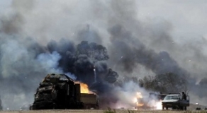 Gadafi Acepta Plan de Cese el Fuego de la AU la Oposici&oacuten lo Rechaza