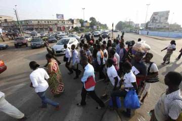 ساحل العاج: استمرار المعارك في مدينة دويكويه الاستراتيجية
