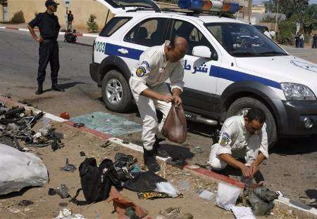 Résultat de recherche d'images pour "‫تفجير الشرطة الجزائر‬‎"