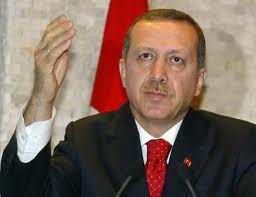 أردوغان: الأسد يقف على قدميه بدعم من إيران