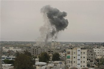 سلسلة غارات متفرقة للعدو الاسرائيلي في قطاع غزة