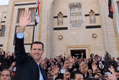 رئيس جهاز المخابرات التركية أبلغ السوريين بمخطط معد لاغتيال الأسد

