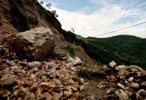 3 زلازل ضربت منطقة دهلران على الحدود الإيرانية العراقية
