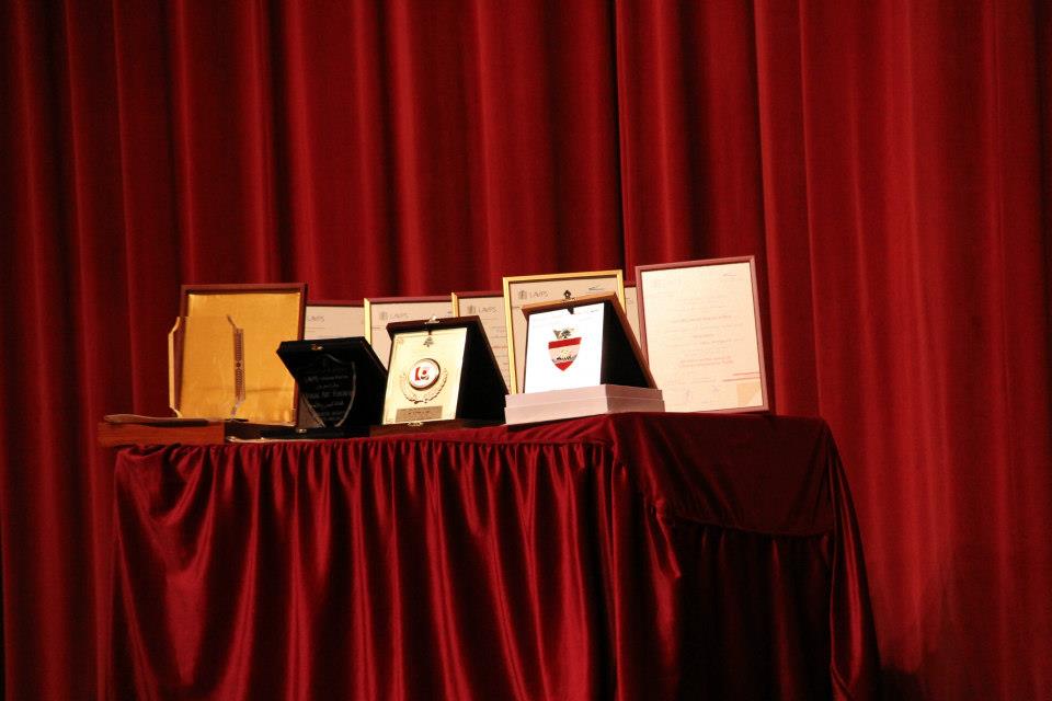 الجوائز التي وزعت في الإفتتاح 